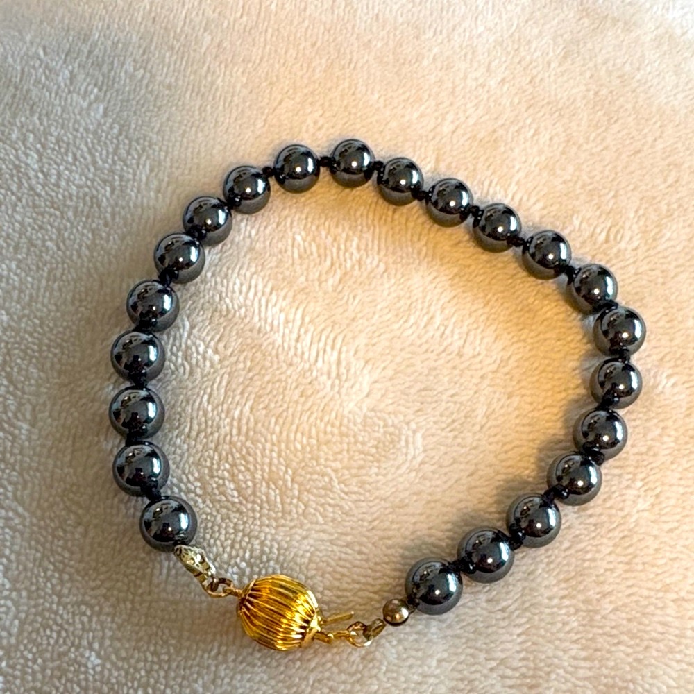 Vintage Hematite Knotted Beaded Bracelet.